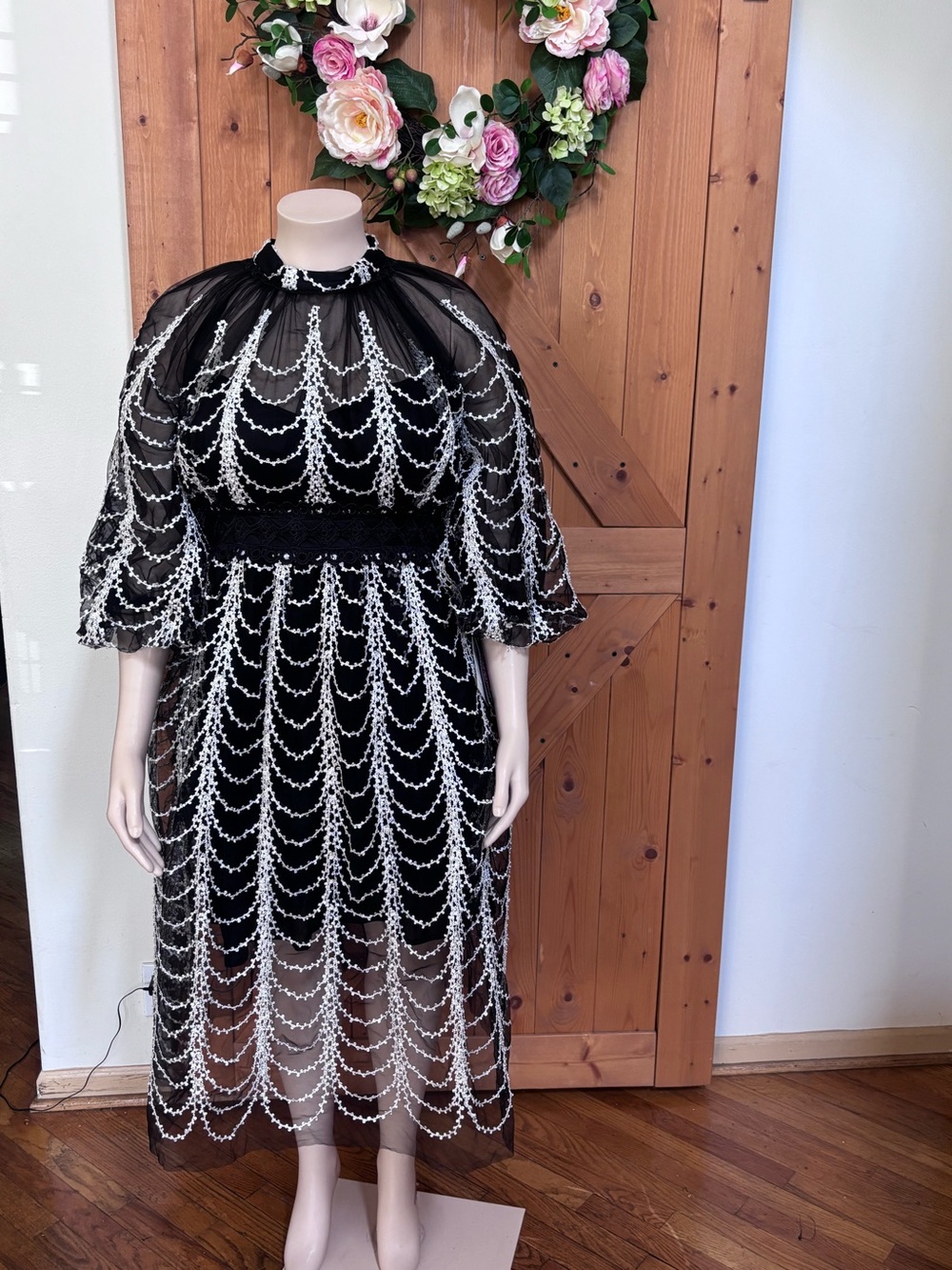 Terramina Collection New York Black & White Embroidered Sheer Midi Dress Size 22